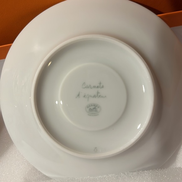 BNWT Hermes Porcelain Tea Cup and Saucer Set - Floral Design - Picture 12 of 14
